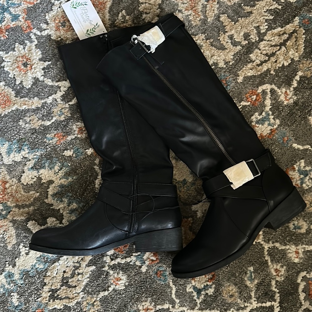 Brand new black zip up boots 7.5